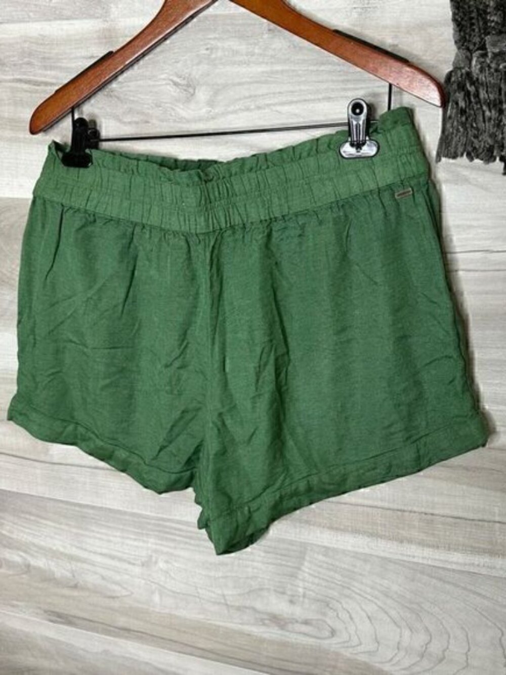 O'Neill Womens Green Lightweight Alden Solid Linen Stretch Shorts - Picture 7 of 7